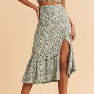 Abercrombie & Fitch | Keepsake Ruffle Hem Floral Midi Skirt Green